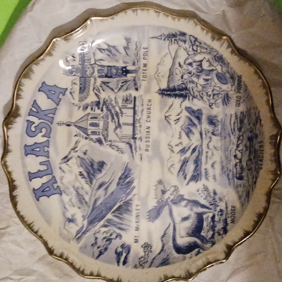 Vintage Vernon Kilns Porcelain Alaska Colletors Plate - Picture 2 of 2